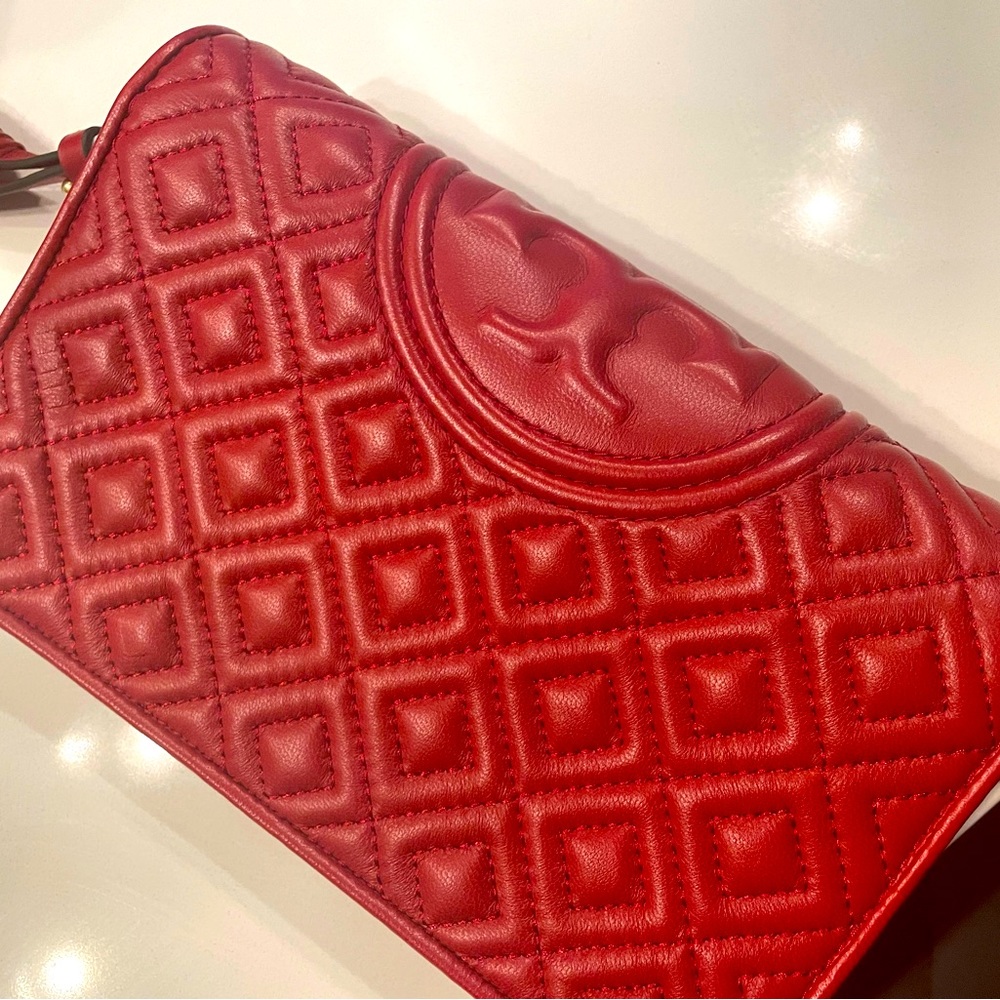 Tory Burch Fleming Soft Chain Wallet